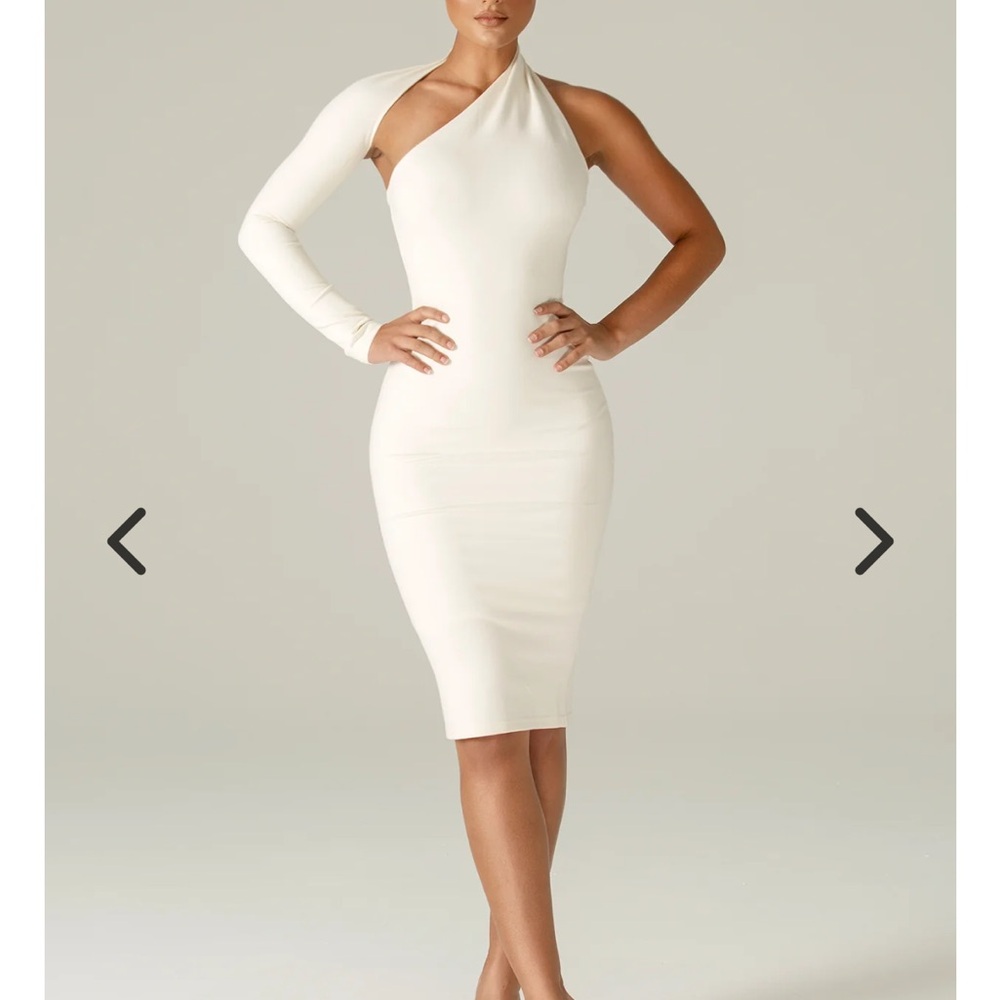 White One-Shoulder Bodycon Dress with Slit